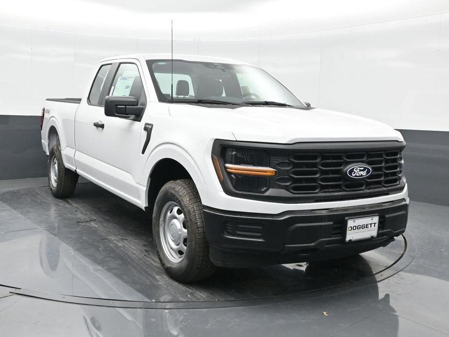 new 2024 Ford F-150 car, priced at $39,010