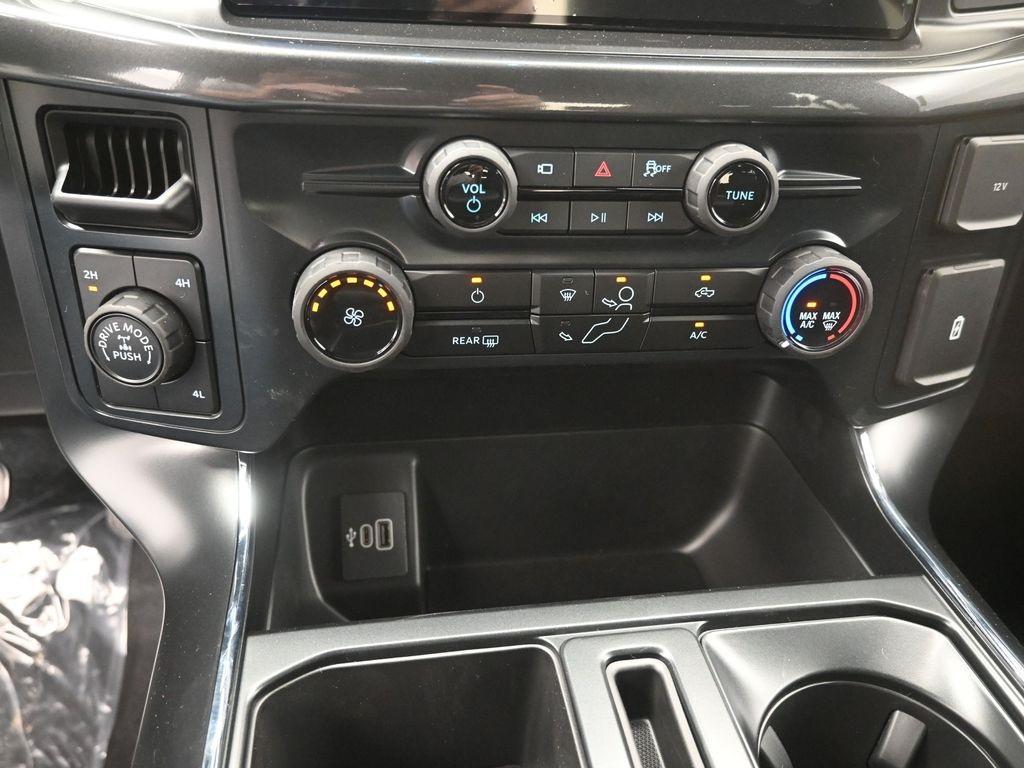 new 2025 Ford F-150 car, priced at $52,038