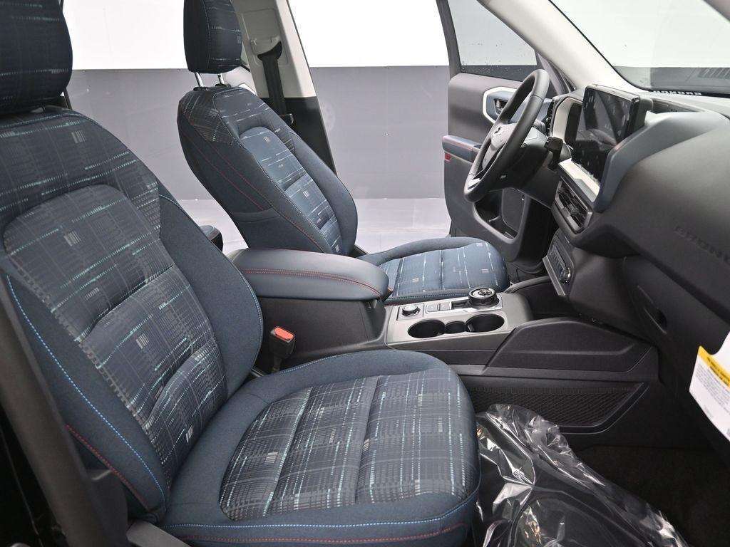 new 2025 Ford Bronco Sport car, priced at $33,425