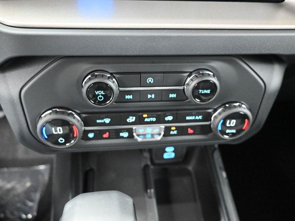 new 2025 Ford Bronco car, priced at $48,043