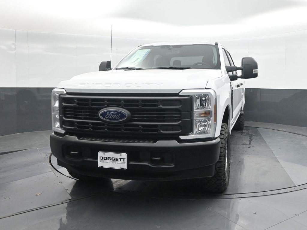 new 2025 Ford F-250 car, priced at $60,374