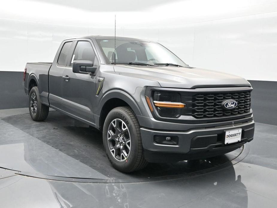 new 2024 Ford F-150 car, priced at $41,805