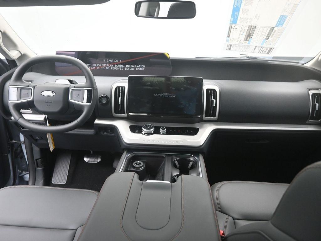 new 2025 Ford Expedition car, priced at $64,078