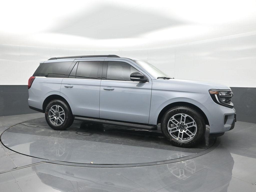 new 2025 Ford Expedition car, priced at $64,078