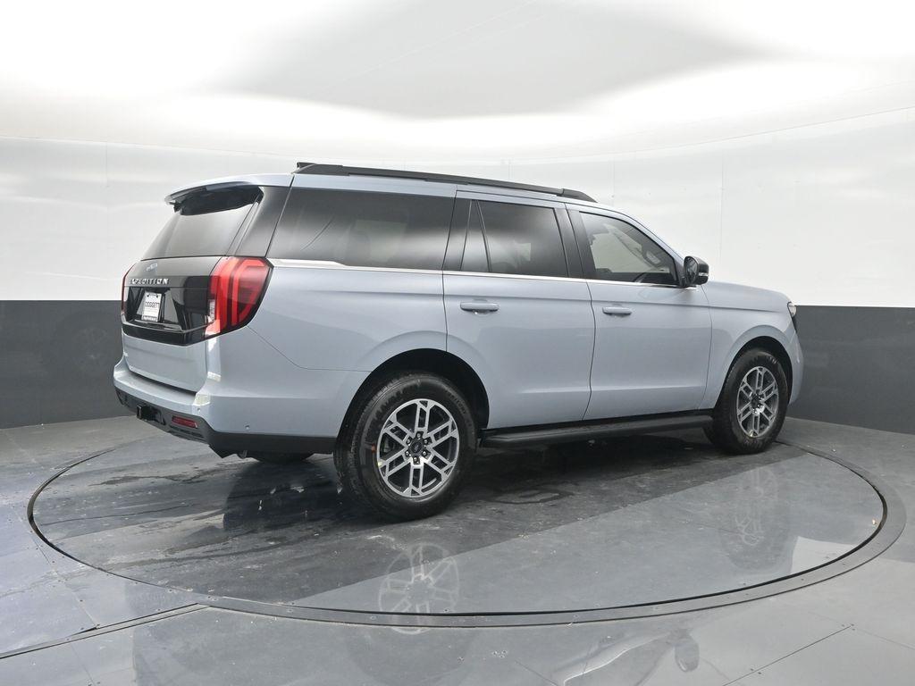 new 2025 Ford Expedition car, priced at $64,078