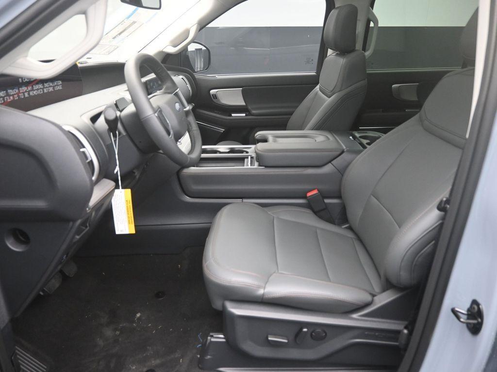 new 2025 Ford Expedition car, priced at $64,078