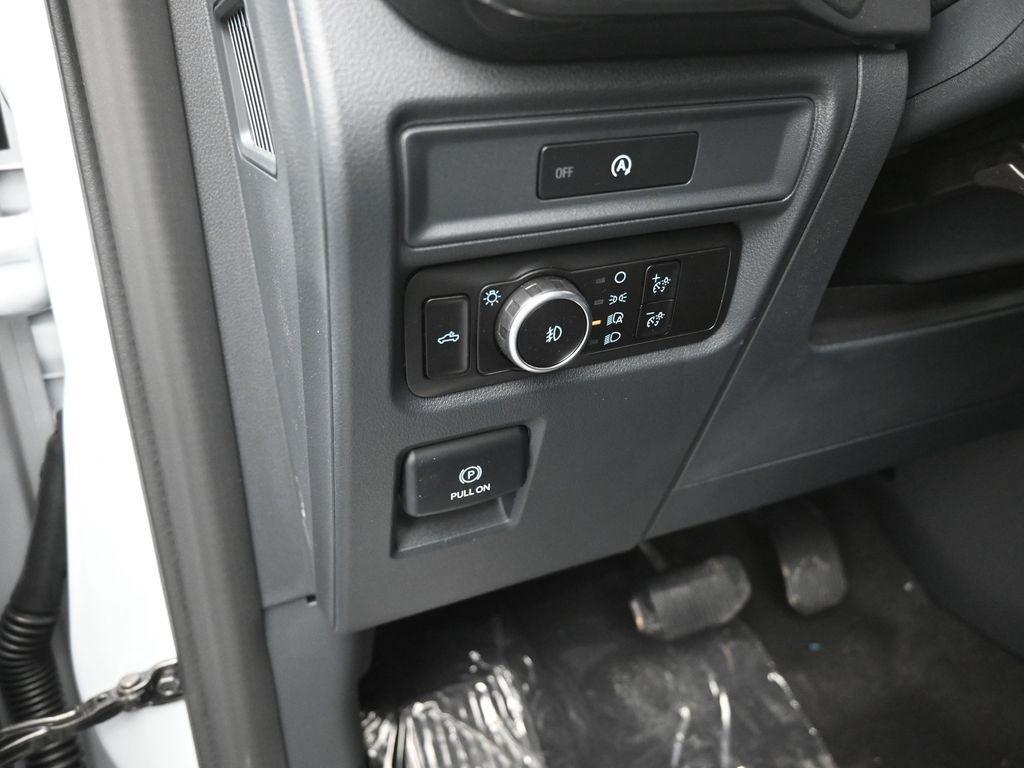 new 2025 Ford F-150 car, priced at $40,509