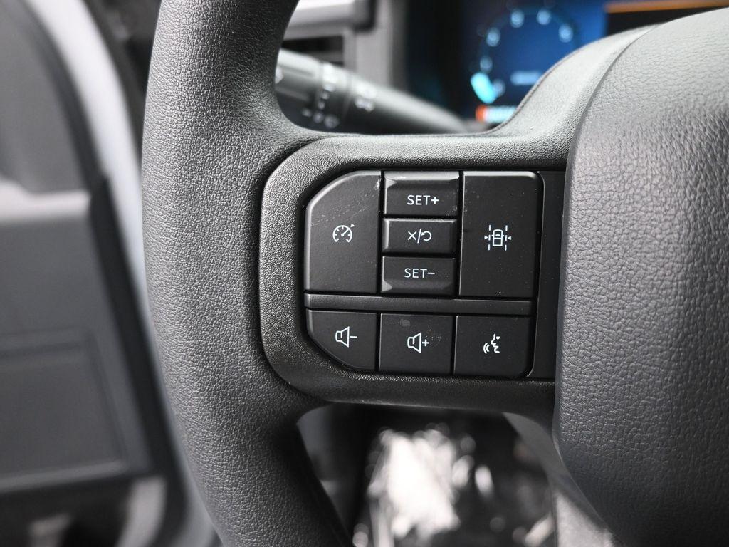 new 2025 Ford F-150 car, priced at $40,509