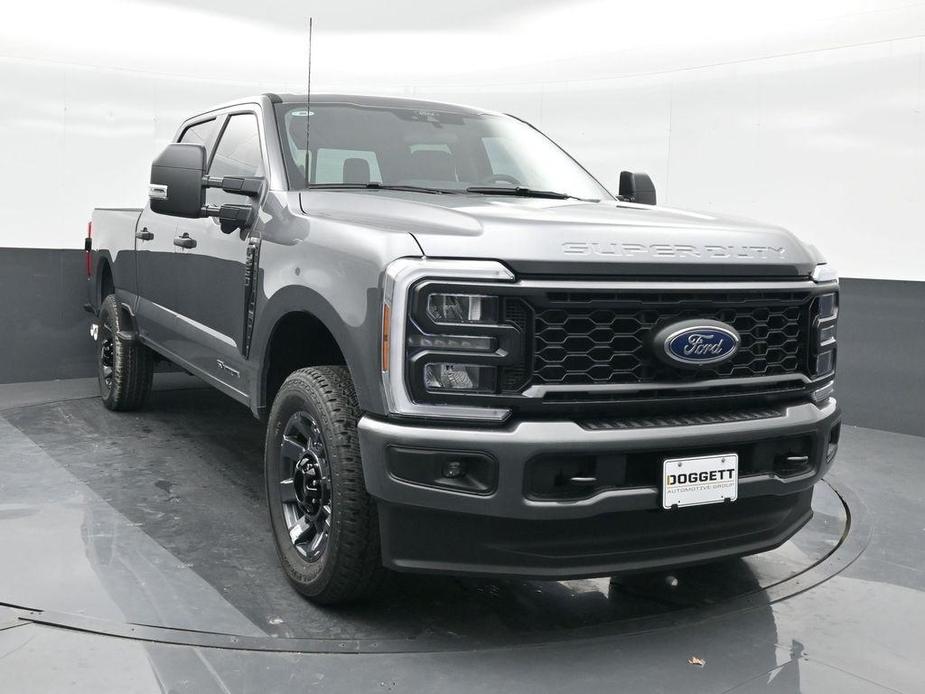 new 2024 Ford F-250 car, priced at $63,427