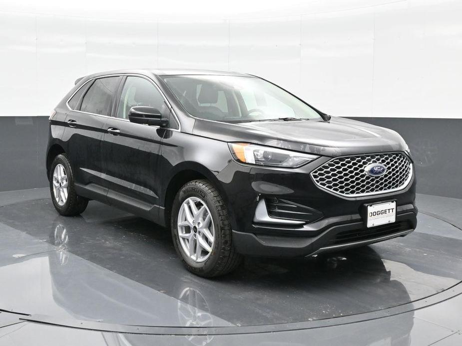 new 2024 Ford Edge car, priced at $32,128