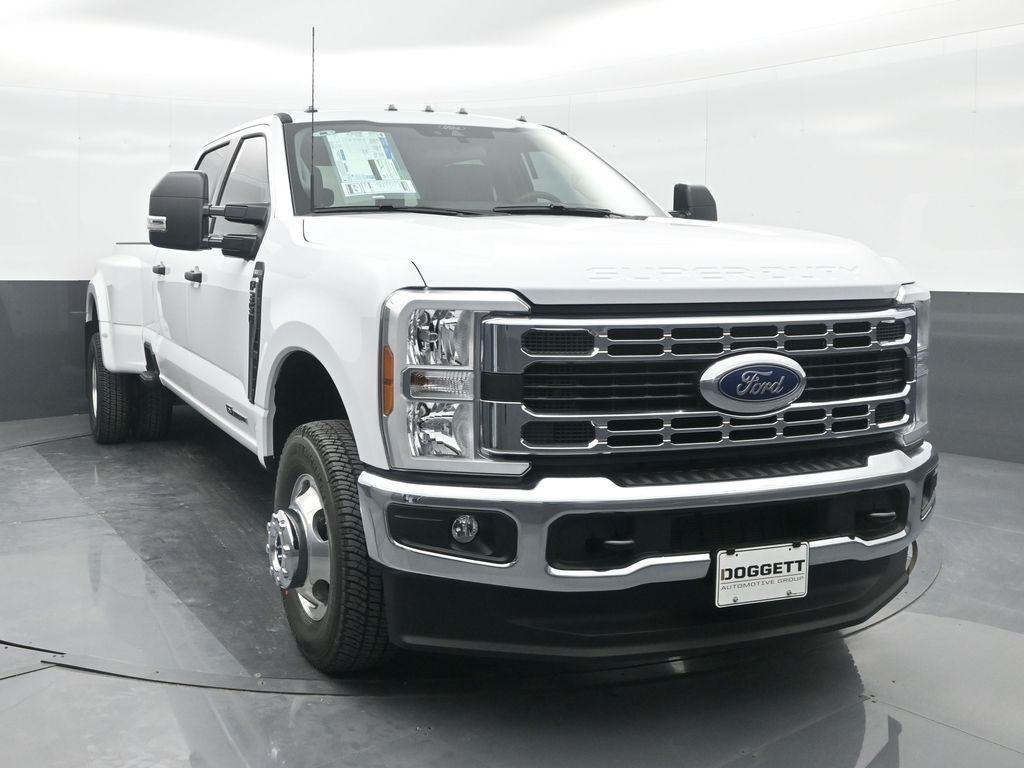 new 2025 Ford F-350 car, priced at $73,470