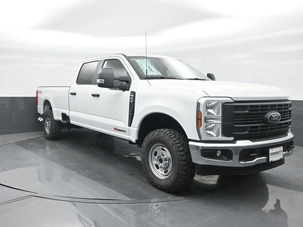 new 2025 Ford F-250 car, priced at $61,678