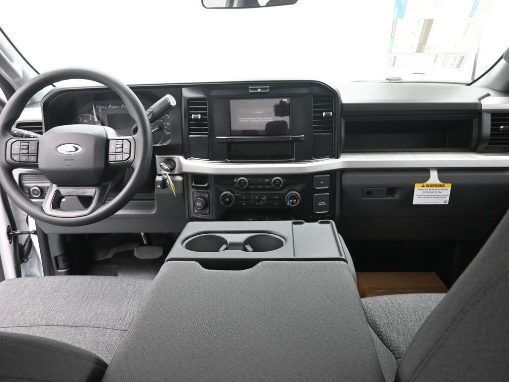 new 2025 Ford F-250 car, priced at $61,678