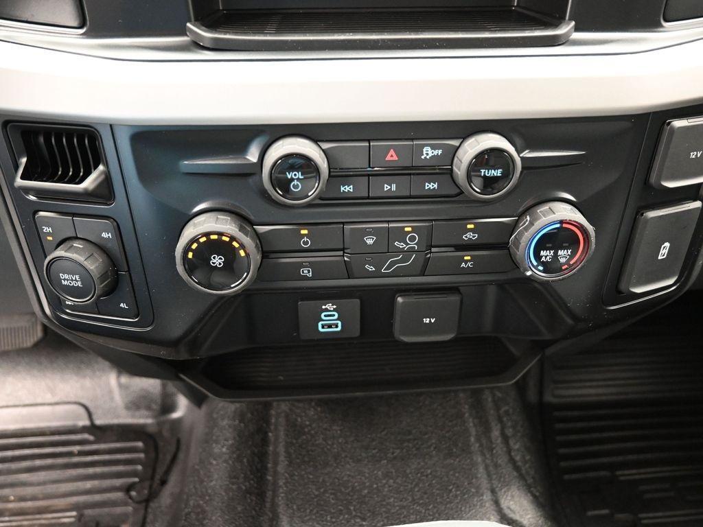 new 2025 Ford F-250 car, priced at $59,047