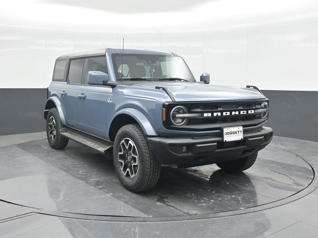 new 2025 Ford Bronco car, priced at $48,744