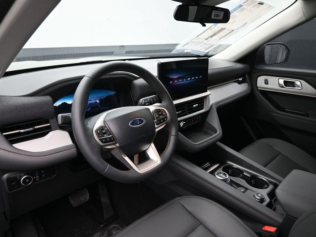 new 2025 Ford Explorer car, priced at $39,374