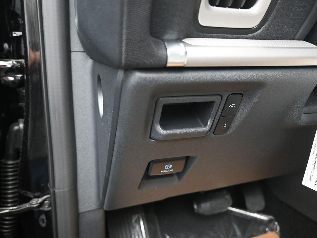 new 2025 Ford Expedition Max car, priced at $68,144