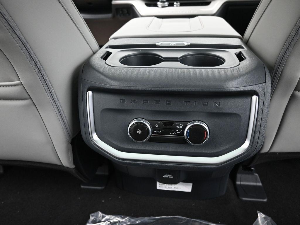 new 2025 Ford Expedition Max car, priced at $68,144