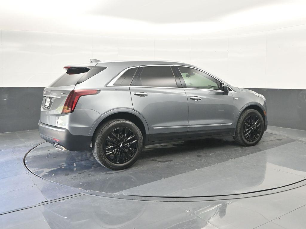 used 2022 Cadillac XT5 car, priced at $23,991