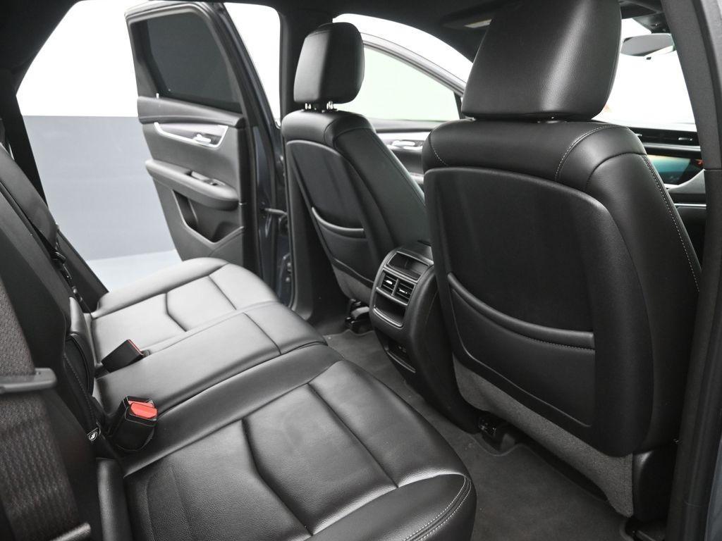 used 2022 Cadillac XT5 car, priced at $23,991