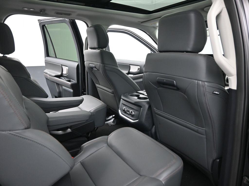 new 2025 Ford Expedition car, priced at $64,991