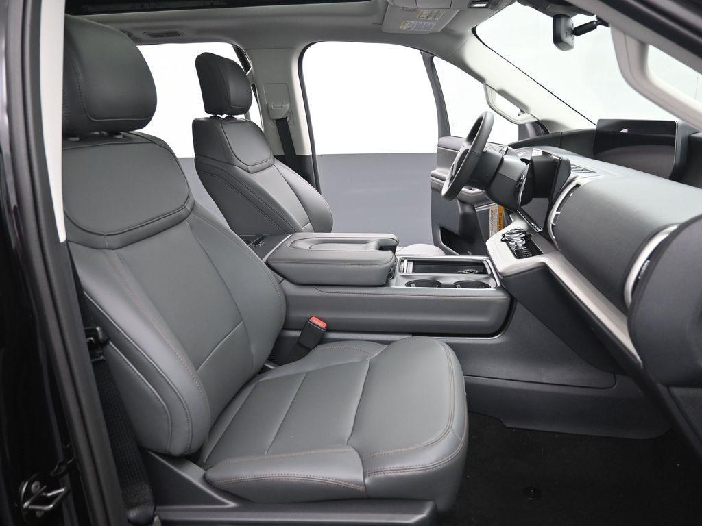 new 2025 Ford Expedition car, priced at $64,991