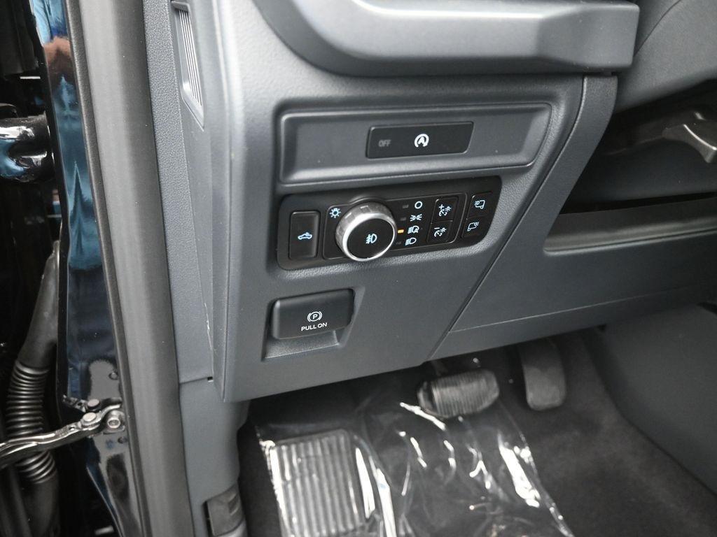 new 2025 Ford F-150 car, priced at $54,673