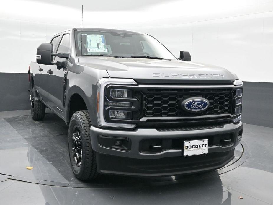 new 2024 Ford F-250 car, priced at $65,466