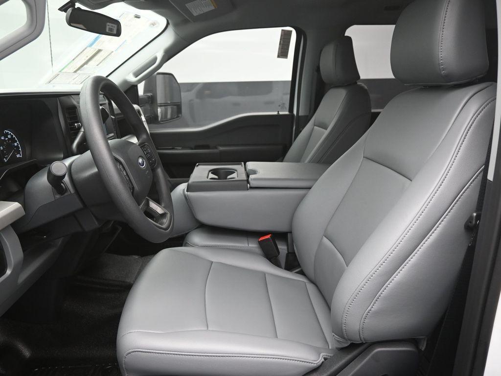 new 2025 Ford F-250 car, priced at $58,274