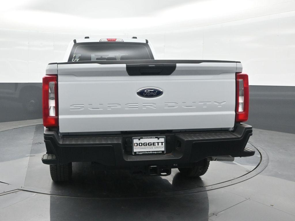 new 2025 Ford F-250 car, priced at $58,274