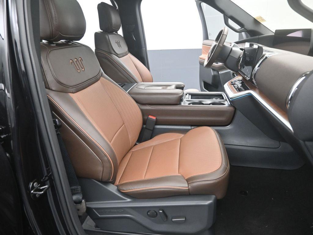 new 2025 Ford Expedition car, priced at $81,862