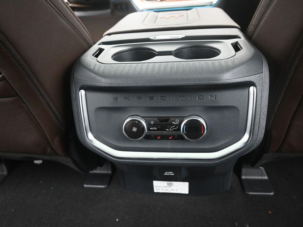 new 2025 Ford Expedition car, priced at $81,862