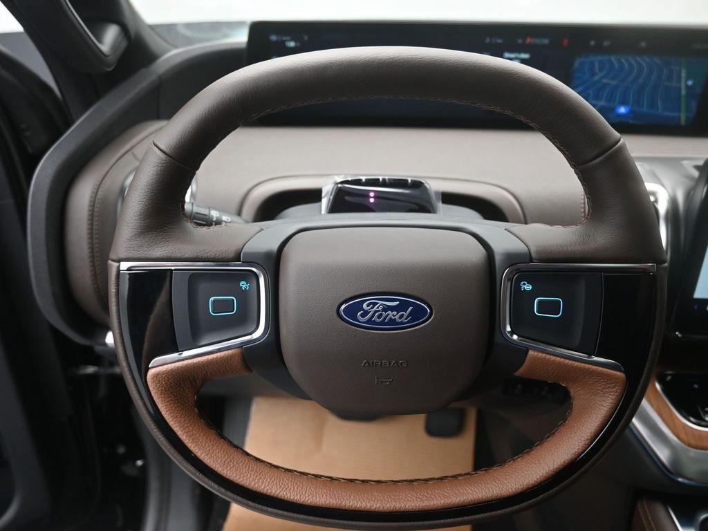 new 2025 Ford Expedition car, priced at $81,862
