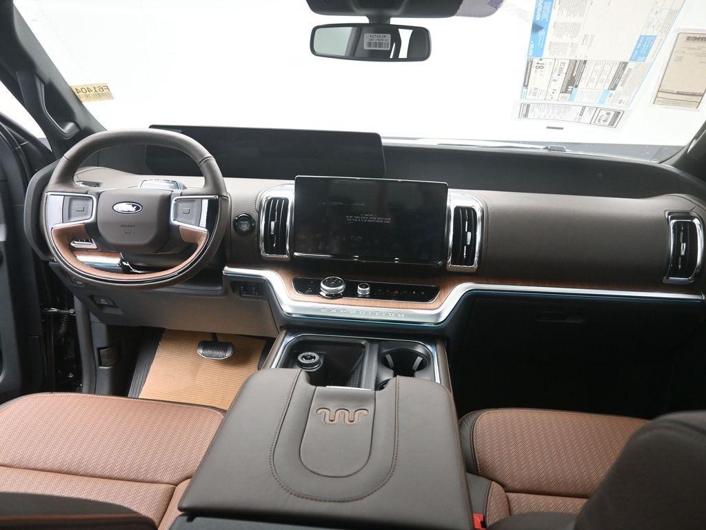 new 2025 Ford Expedition car, priced at $81,862