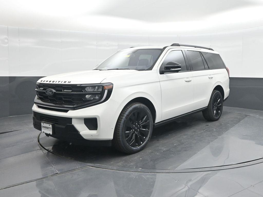 new 2025 Ford Expedition car, priced at $75,915