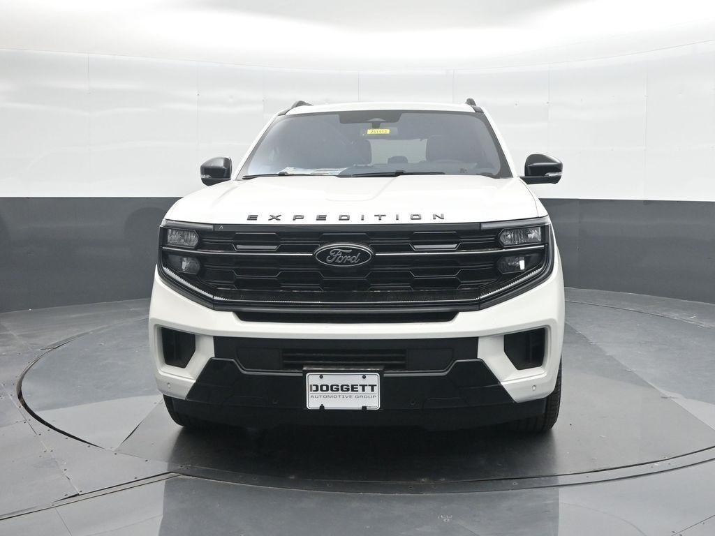 new 2025 Ford Expedition car, priced at $75,915