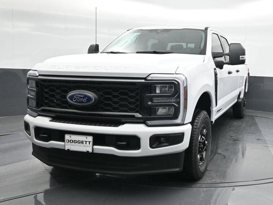 new 2024 Ford F-250 car, priced at $65,269