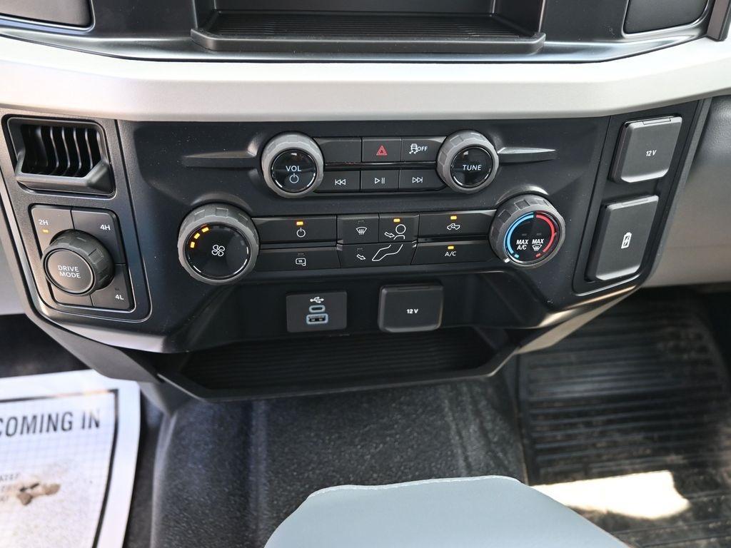 new 2025 Ford F-250 car, priced at $67,477