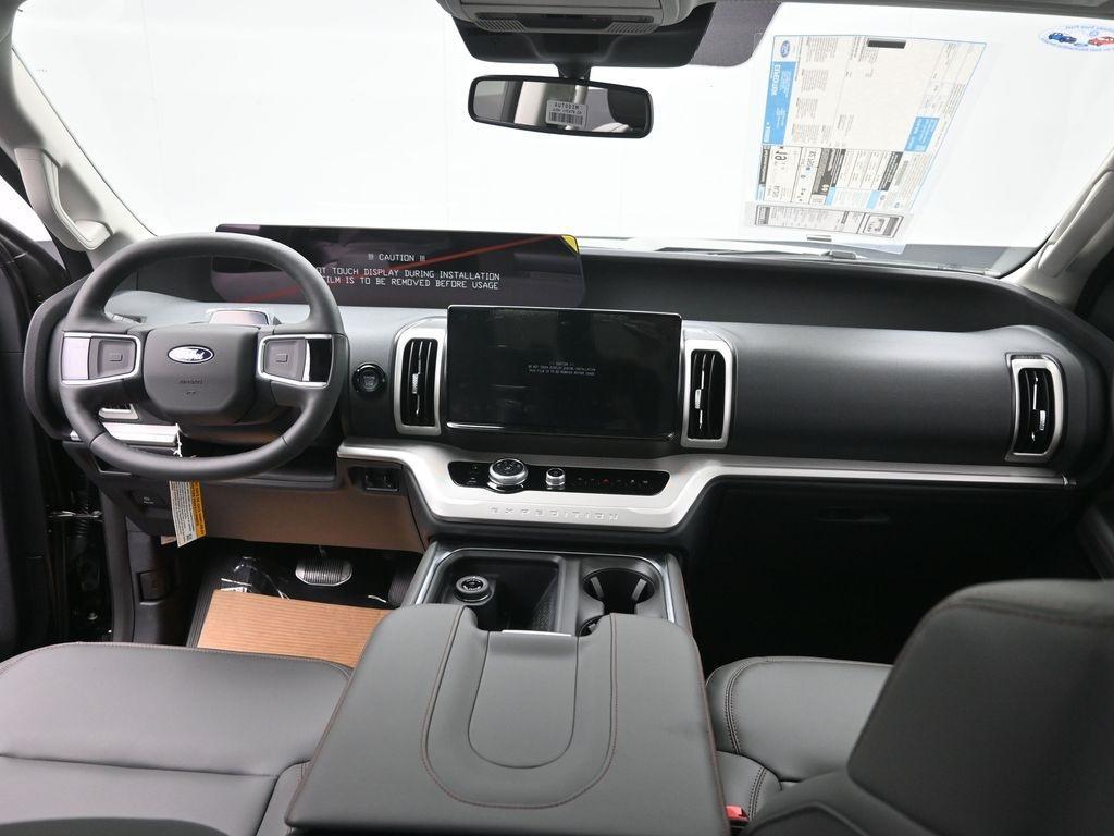 new 2025 Ford Expedition car, priced at $65,326