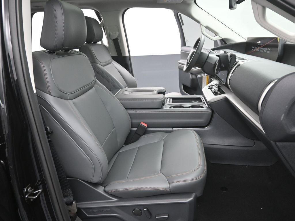 new 2025 Ford Expedition car, priced at $65,326