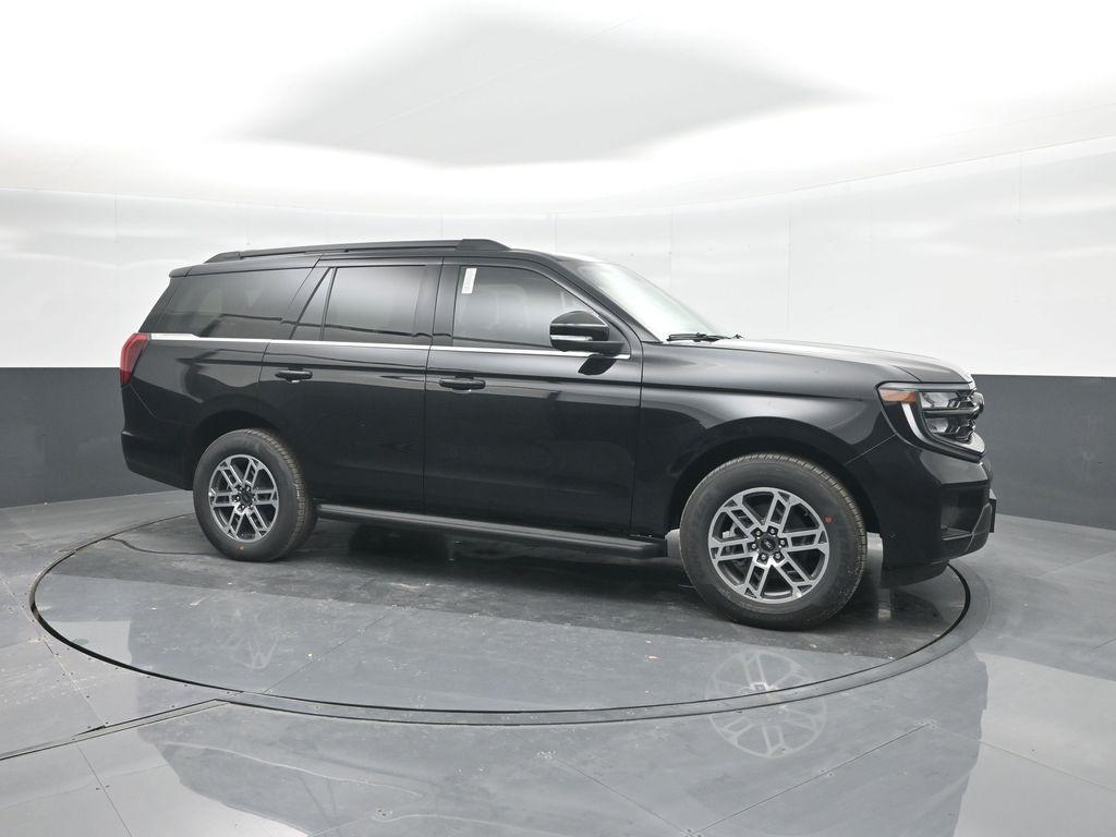 new 2025 Ford Expedition car, priced at $65,326