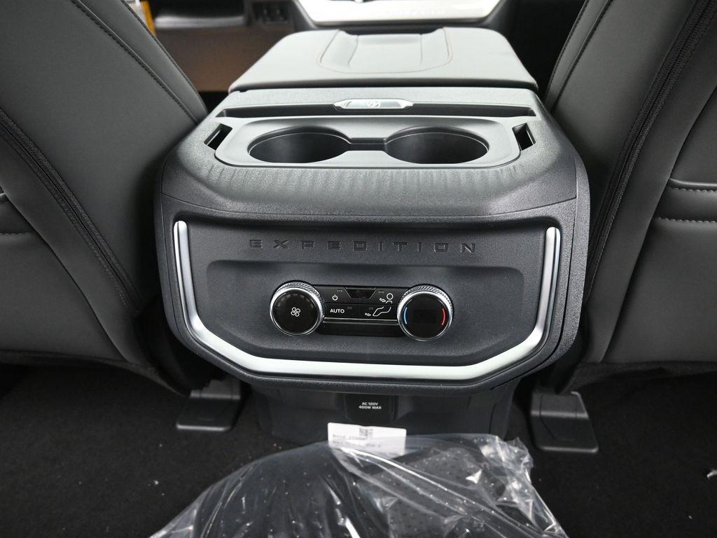 new 2025 Ford Expedition car, priced at $65,326