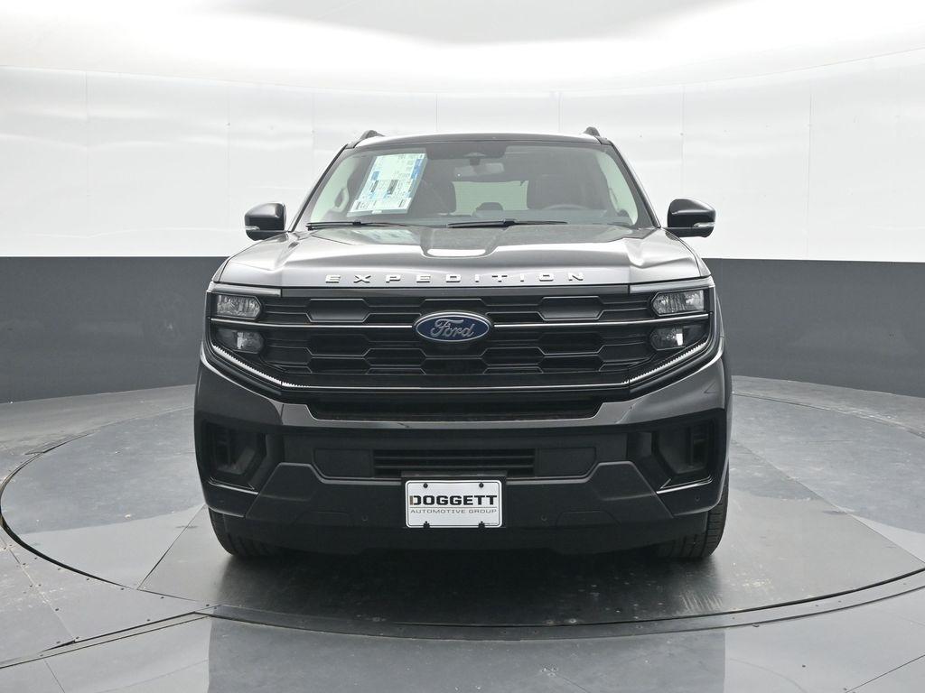 new 2025 Ford Expedition car, priced at $65,326