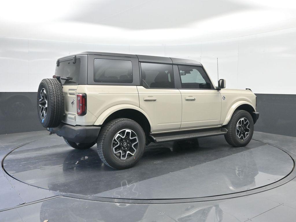 new 2025 Ford Bronco car, priced at $48,321