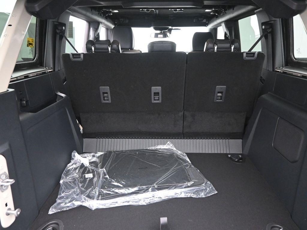 new 2025 Ford Bronco car, priced at $48,321