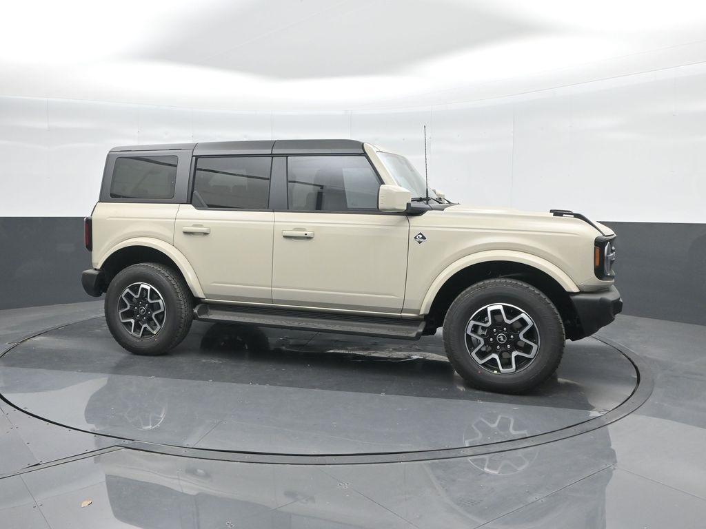 new 2025 Ford Bronco car, priced at $48,321