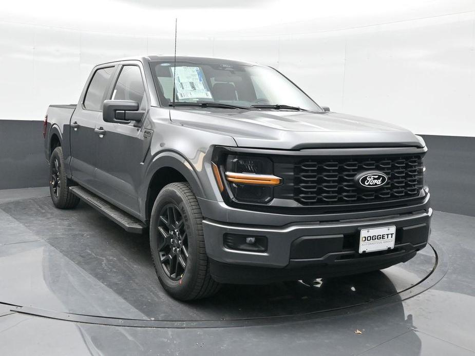 new 2024 Ford F-150 car, priced at $39,465