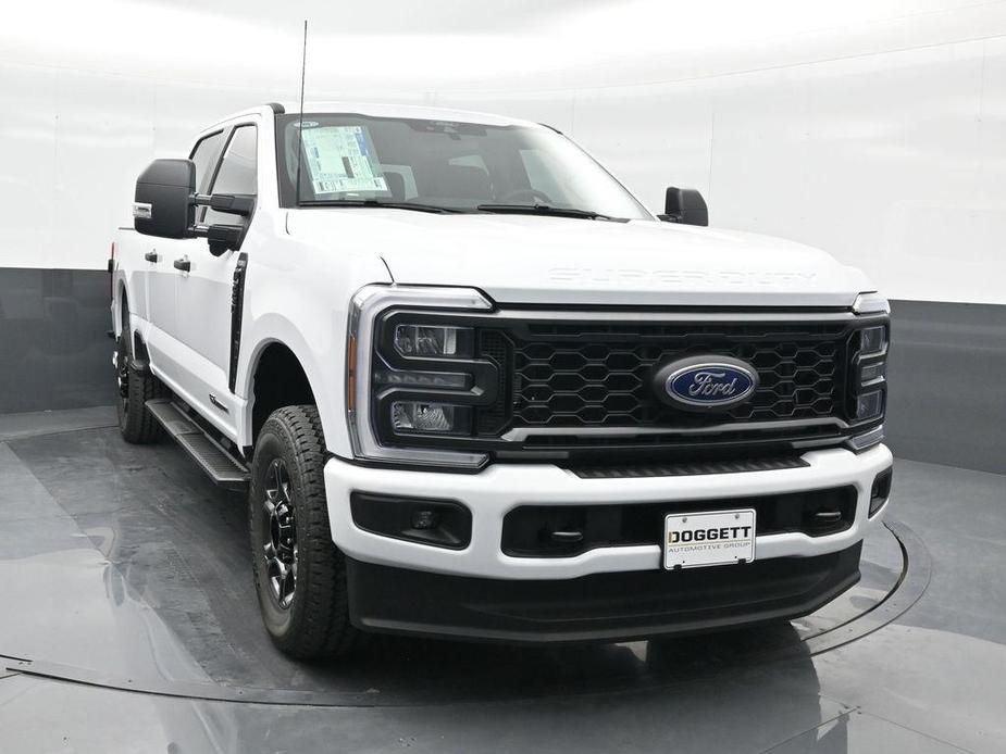 new 2024 Ford F-250 car, priced at $64,371