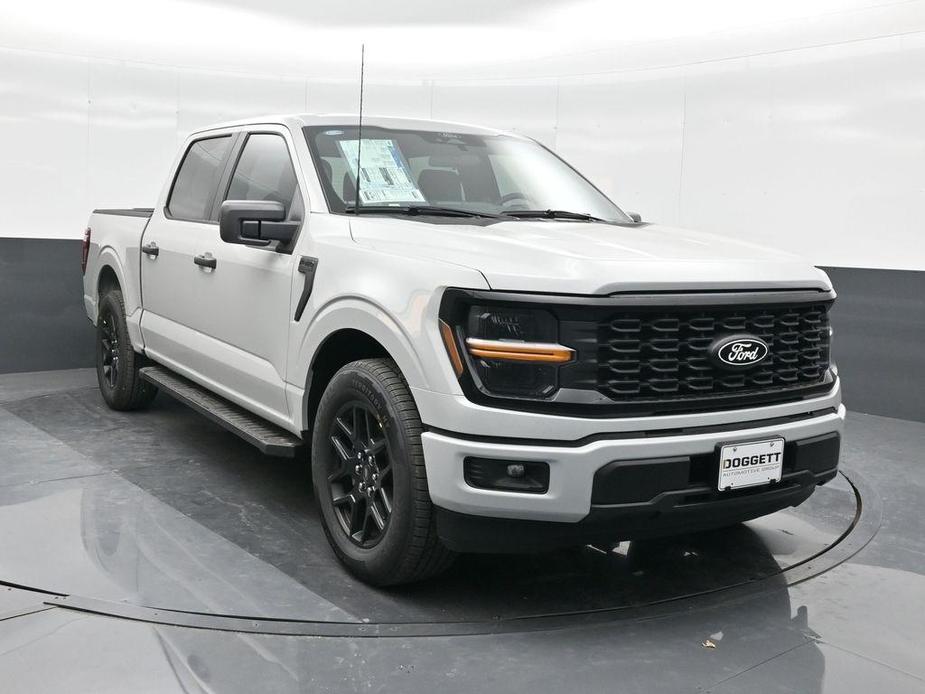 new 2024 Ford F-150 car, priced at $39,465