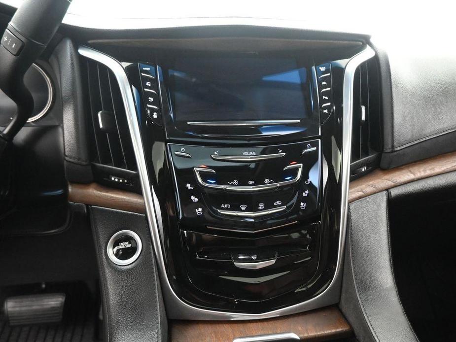 used 2019 Cadillac Escalade ESV car, priced at $32,992